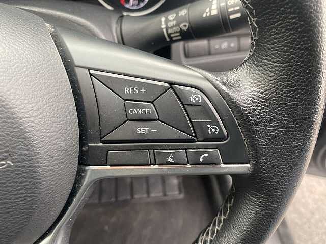 Nissan Juke Hatchback 1.0 DiG-T N-Connecta 5dr