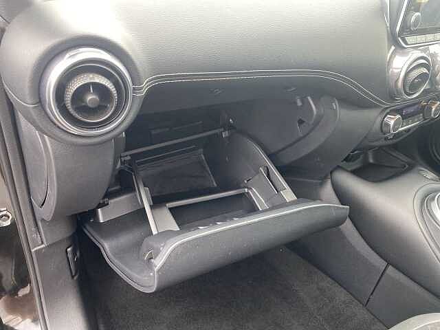 Nissan Juke Hatchback 1.0 DiG-T N-Connecta 5dr