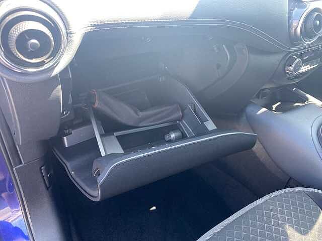Nissan Juke Hatchback 1.0 DiG-T N-Connecta 5dr