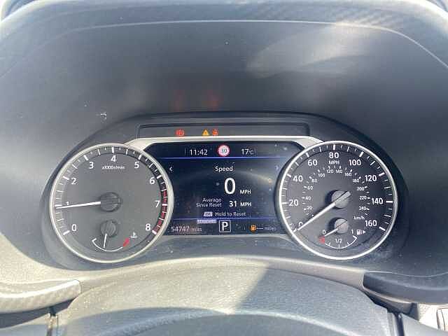 Nissan Juke Hatchback 1.0 DiG-T N-Connecta 5dr DCT