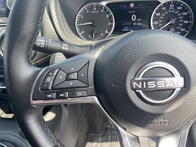 Nissan Juke Hatchback 1.0 DiG-T N-Connecta 5dr DCT