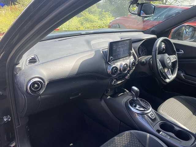 Nissan Juke Hatchback 1.0 DiG-T N-Connecta 5dr DCT