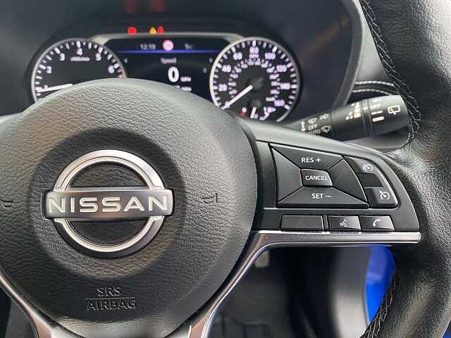 Nissan Juke Hatchback 1.0 DiG-T N-Connecta 5dr (Heat Pack)