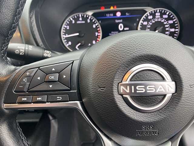 Nissan Juke Hatchback 1.0 DiG-T N-Connecta 5dr (Heat Pack)