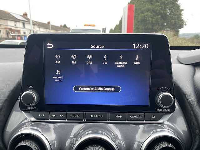 Nissan Juke Hatchback 1.0 DiG-T N-Connecta 5dr (Heat Pack)