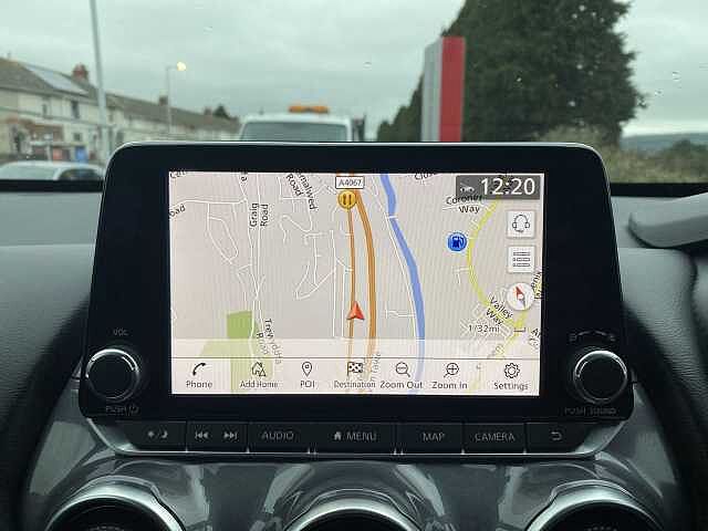 Nissan Juke Hatchback 1.0 DiG-T N-Connecta 5dr (Heat Pack)