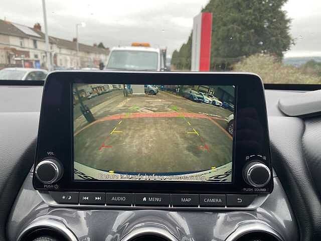 Nissan Juke Hatchback 1.0 DiG-T N-Connecta 5dr (Heat Pack)