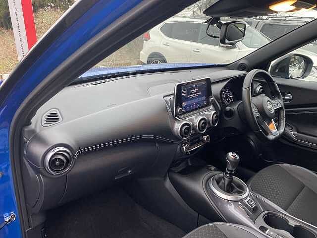 Nissan Juke Hatchback 1.0 DiG-T N-Connecta 5dr (Heat Pack)