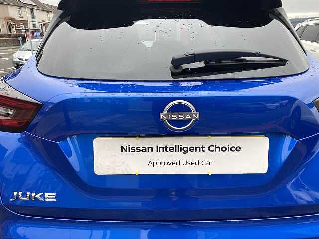 Nissan Juke Hatchback 1.0 DiG-T N-Connecta 5dr (Heat Pack)