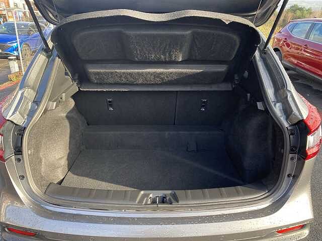 Nissan Qashqai Hatchback 1.3 DiG-T 160 Acenta Premium 5dr