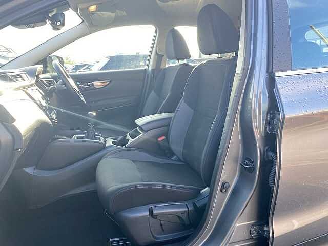 Nissan Qashqai Hatchback 1.3 DiG-T 160 Acenta Premium 5dr