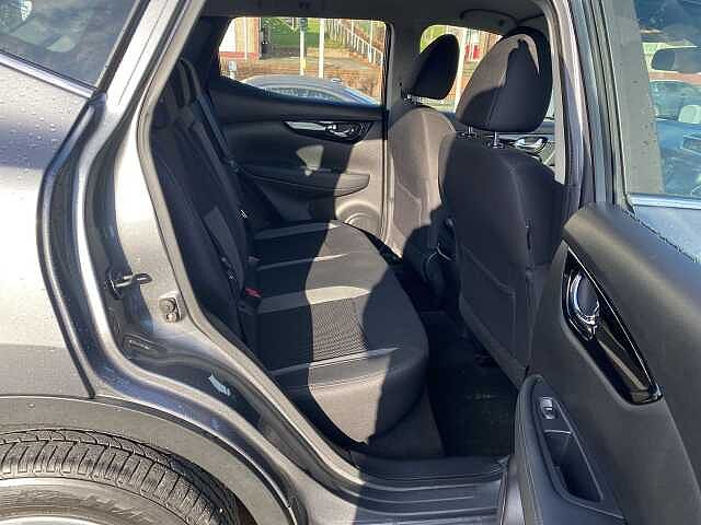 Nissan Qashqai Hatchback 1.3 DiG-T 160 Acenta Premium 5dr