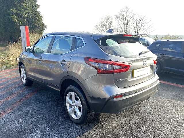 Nissan Qashqai Hatchback 1.3 DiG-T 160 Acenta Premium 5dr