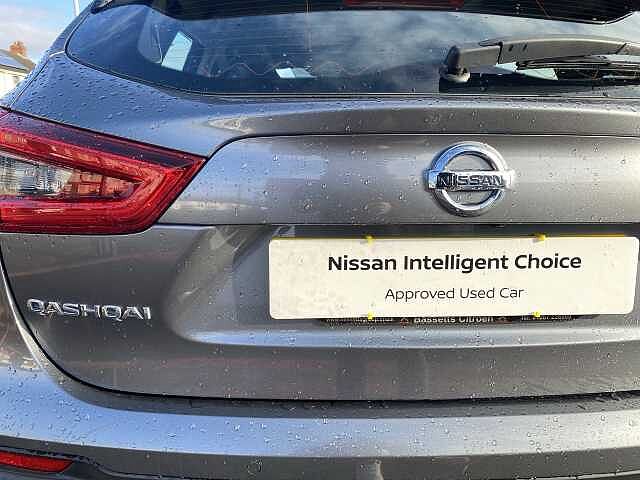 Nissan Qashqai Hatchback 1.3 DiG-T 160 Acenta Premium 5dr