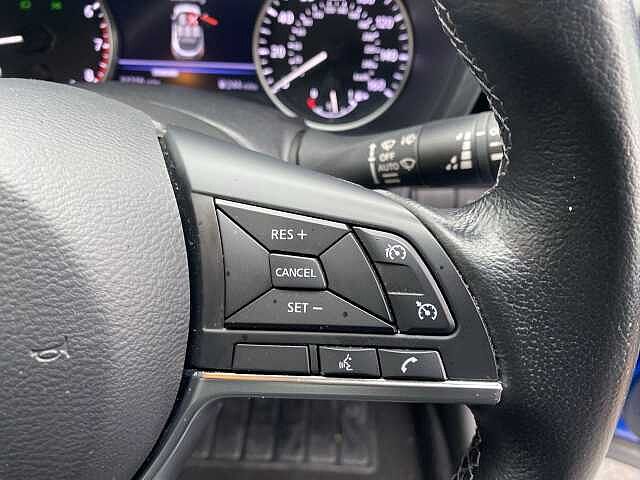 Nissan Juke Hatchback 1.0 DiG-T N-Connecta 5dr