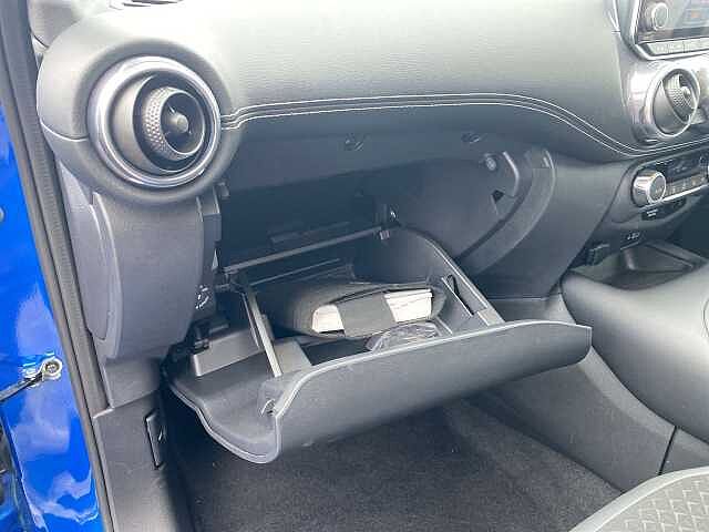 Nissan Juke Hatchback 1.0 DiG-T N-Connecta 5dr