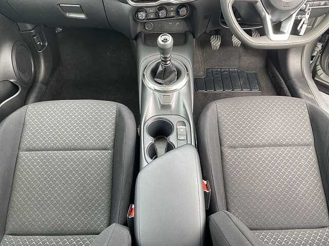 Nissan Juke Hatchback 1.0 DiG-T Acenta Premium 5dr