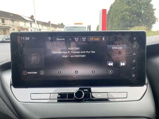 Nissan Juke Hatchback 1.0 DiG-T Acenta Premium 5dr