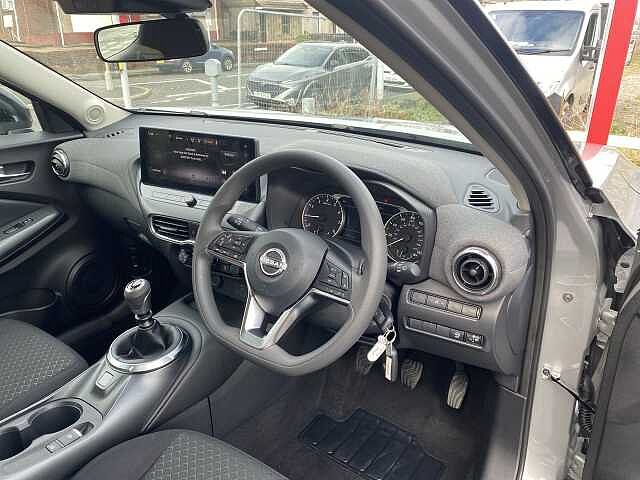 Nissan Juke Hatchback 1.0 DiG-T Acenta Premium 5dr