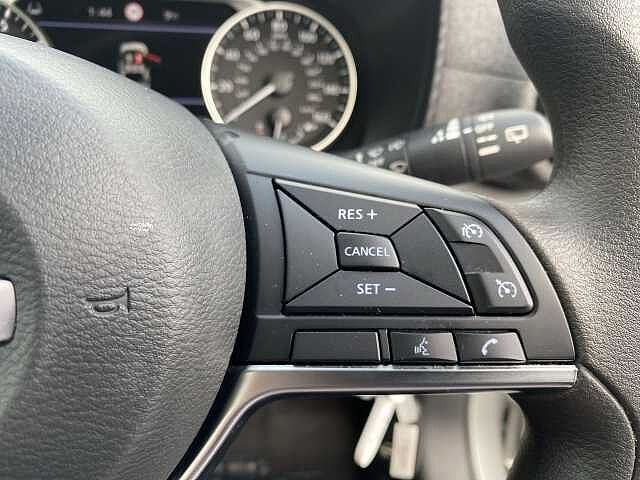 Nissan Juke Hatchback 1.0 DiG-T Acenta Premium 5dr