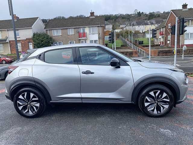 Nissan Juke Hatchback 1.0 DiG-T Acenta Premium 5dr