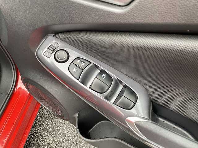 Nissan Juke Hatchback 1.0 DiG-T Acenta 5dr