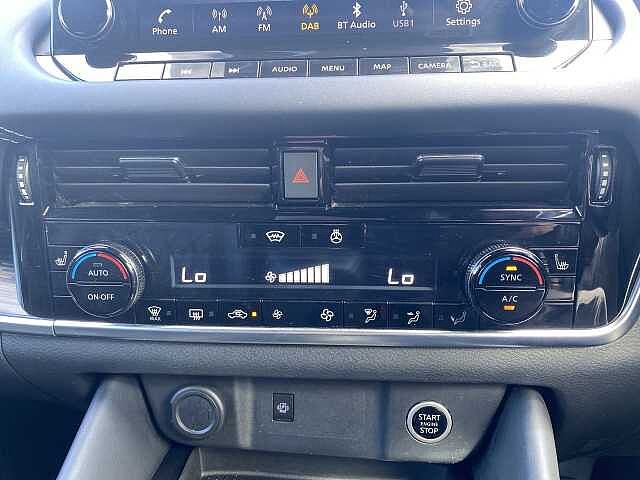 Nissan Qashqai Hatchback 1.3 DiG-T MHEV 158 Tekna+ Xtronic 5dr