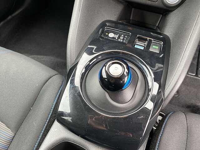 Nissan Leaf Hatchback 110kW N-Connecta 39kWh 5dr Auto