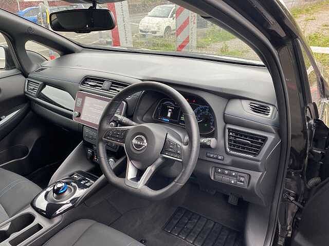 Nissan Leaf Hatchback 110kW N-Connecta 39kWh 5dr Auto