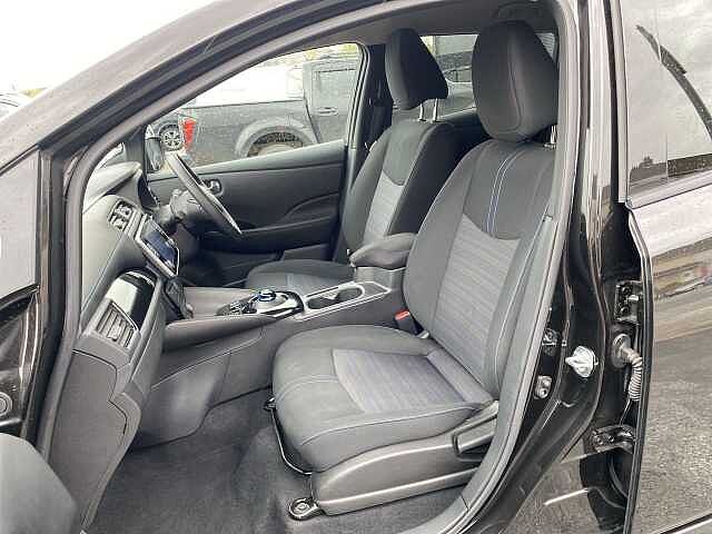 Nissan Leaf Hatchback 110kW N-Connecta 39kWh 5dr Auto