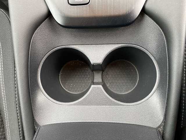 Nissan Qashqai Hatchback 1.3 DiG-T MHEV 140 N-Connecta 5dr