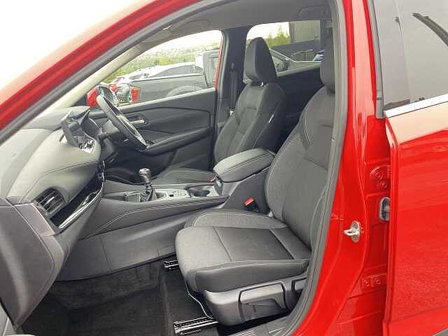 Nissan Qashqai Hatchback 1.3 DiG-T MHEV 140 N-Connecta 5dr