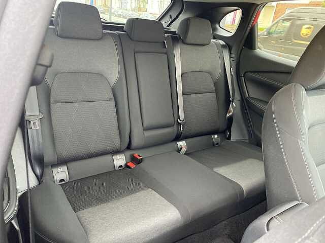 Nissan Qashqai Hatchback 1.3 DiG-T MHEV 140 N-Connecta 5dr