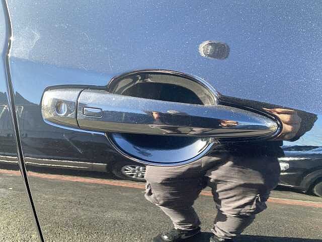 Nissan Juke Hatchback 1.0 DiG-T N-Connecta 5dr