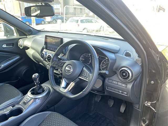 Nissan Juke Hatchback 1.0 DiG-T N-Connecta 5dr
