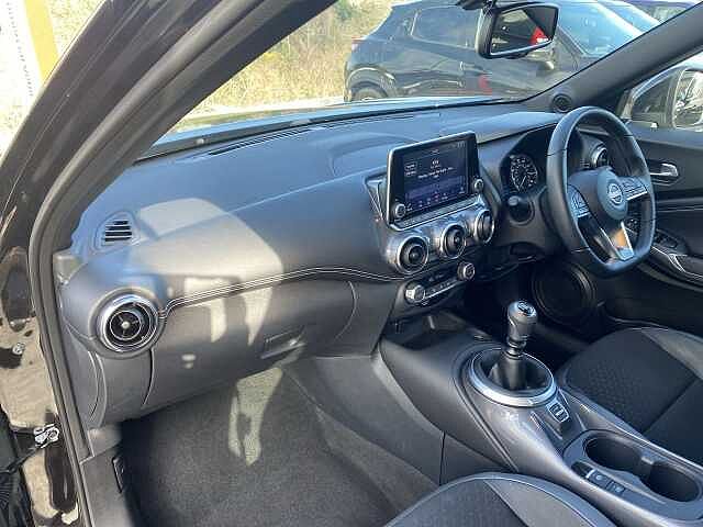 Nissan Juke Hatchback 1.0 DiG-T N-Connecta 5dr