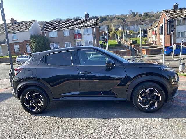 Nissan Juke Hatchback 1.0 DiG-T N-Connecta 5dr