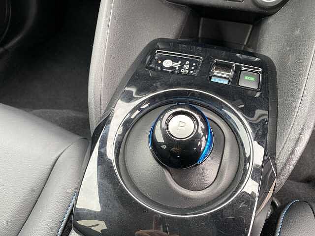 Nissan Leaf Hatchback 110kW N-Connecta 39kWh 5dr Auto