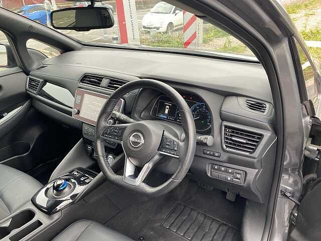 Nissan Leaf Hatchback 110kW N-Connecta 39kWh 5dr Auto