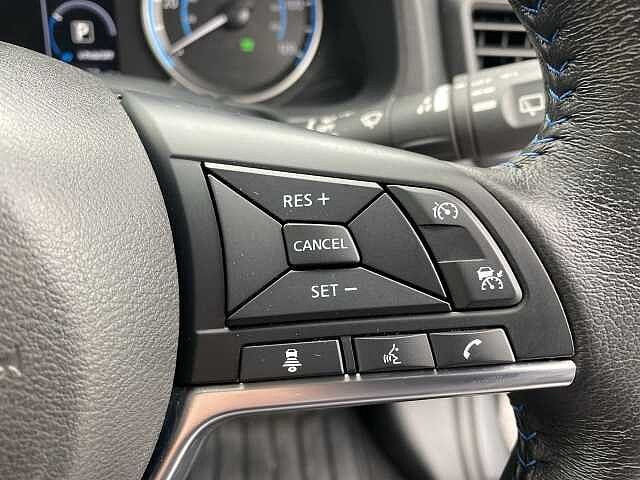 Nissan Leaf Hatchback 110kW N-Connecta 39kWh 5dr Auto