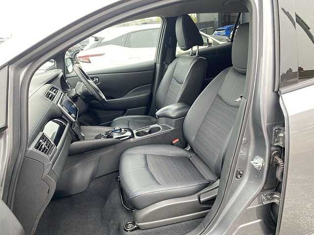 Nissan Leaf Hatchback 110kW N-Connecta 39kWh 5dr Auto