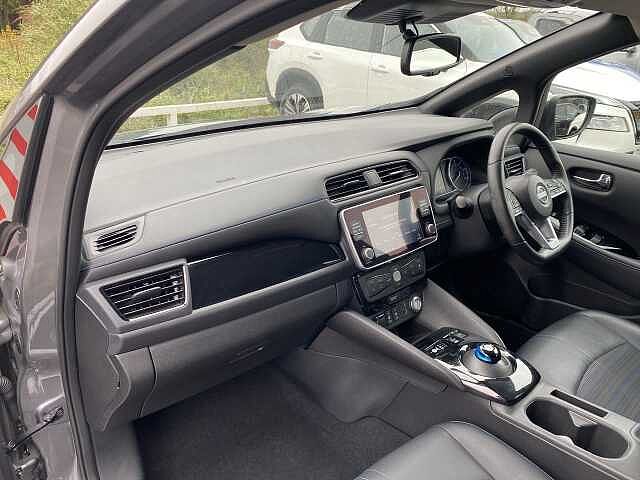 Nissan Leaf Hatchback 110kW N-Connecta 39kWh 5dr Auto
