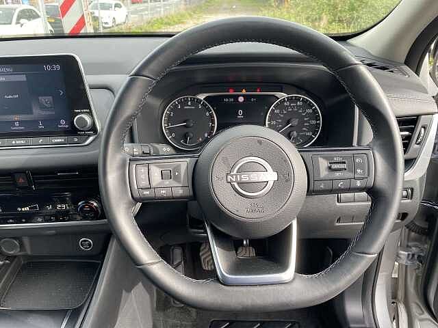 Nissan Qashqai Hatchback 1.3 DiG-T MHEV 140 Acenta Premium 5dr