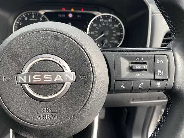 Nissan Qashqai Hatchback 1.3 DiG-T MHEV 140 Acenta Premium 5dr