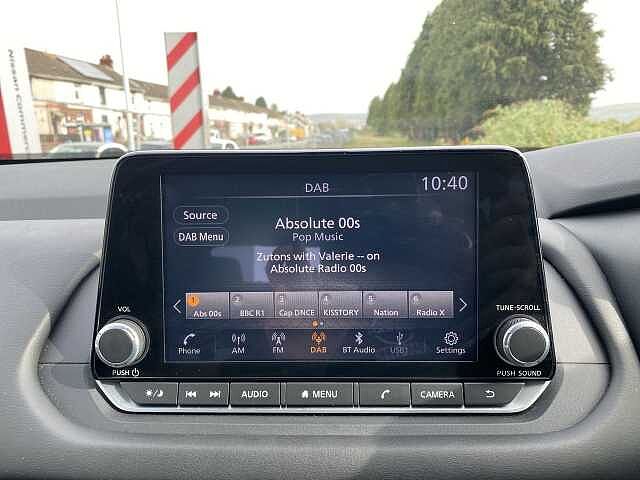 Nissan Qashqai Hatchback 1.3 DiG-T MHEV 140 Acenta Premium 5dr