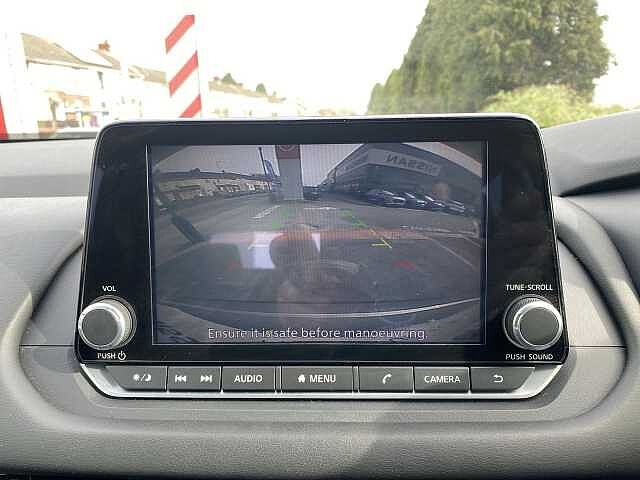 Nissan Qashqai Hatchback 1.3 DiG-T MHEV 140 Acenta Premium 5dr