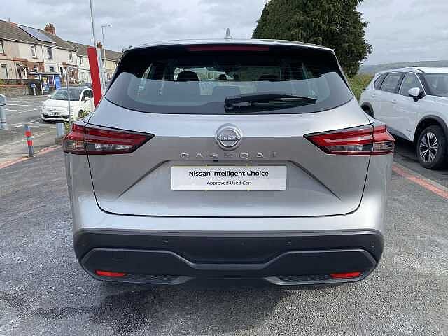 Nissan Qashqai Hatchback 1.3 DiG-T MHEV 140 Acenta Premium 5dr