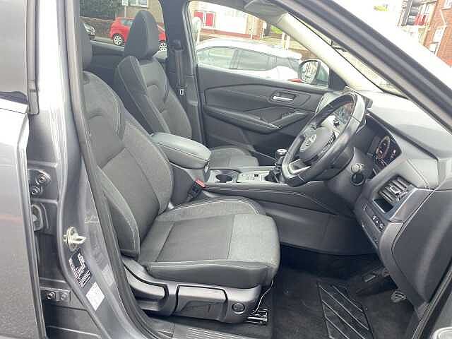 Nissan Qashqai Hatchback 1.3 DiG-T MHEV 140 N-Connecta 5dr