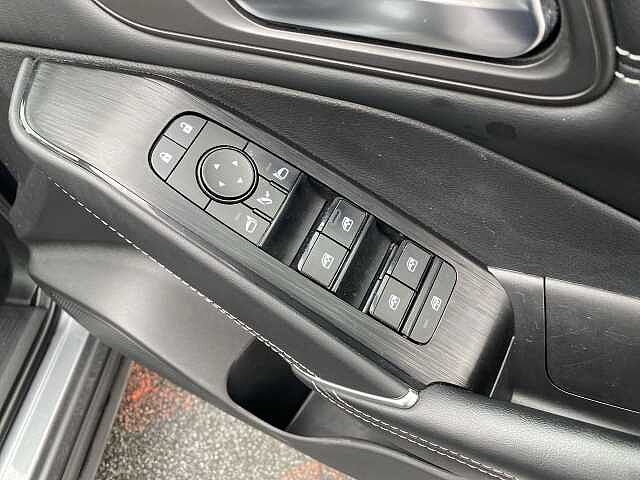 Nissan Qashqai Hatchback 1.3 DiG-T MHEV 140 N-Connecta 5dr