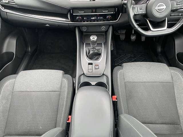 Nissan Qashqai Hatchback 1.3 DiG-T MHEV 140 N-Connecta 5dr